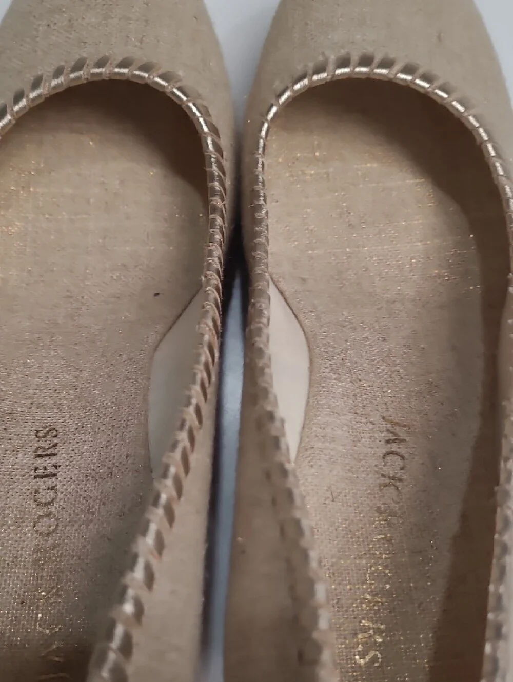 Jack Rogers Beige Canvas Espadrille Wedge Pumps with Gold Metallic Trim Size 8.5